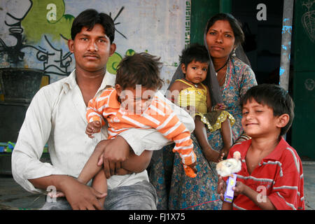 Famiglia di Rajasthani in Pushkar, India Foto Stock