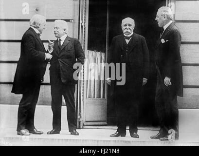 "Quattro grandi" i leader del mondo alla I Guerra Mondiale la conferenza di pace di Parigi il 27 maggio 1919. Da sinistra a destra: il primo ministro britannico David Lloyd George, il Premier italiano Vittorio Orlando, il Primo ministro francese Georges Clemenceau e il presidente americano Woodrow Wilson. Foto di Bain News Service. Foto Stock