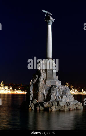 Monumento a imbarcazioni affondate, simbolo di Sevastopol costruire nel 1905, Crimea, Russo Foto Stock