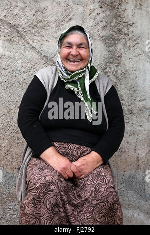 Donna curda in Doğubayazıt, Turchia orientale Foto Stock