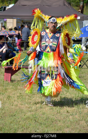 American danze indiane in Pow Wow in Waldorf Foto Stock