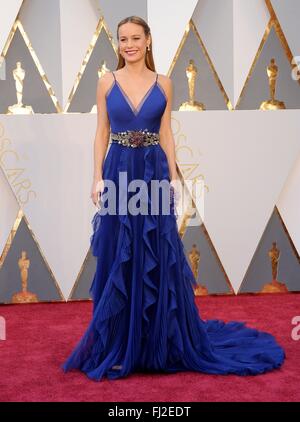 Los Angeles, CA, Stati Uniti d'America. 28 Feb, 2016. Brie Larson presso gli arrivi per la 88th Academy Awards Oscars 2016 - Arrivi 1, Dolby Theatre a Hollywood e Highland Center, Los Angeles, CA 28 febbraio 2016. Credito: Elizabeth Goodenough/Everett raccolta/Alamy Live News Foto Stock