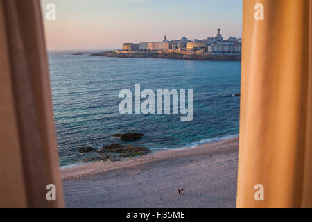 Spiaggia di Riazor, città di La Coruña, Galizia, Spagna Foto Stock