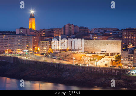 Vista della città in Ensenada del Orzan,Torre di Hercules, Faro Romano e la Casa del Hombre, Museo Domus, l'umanità Museum, Foto Stock