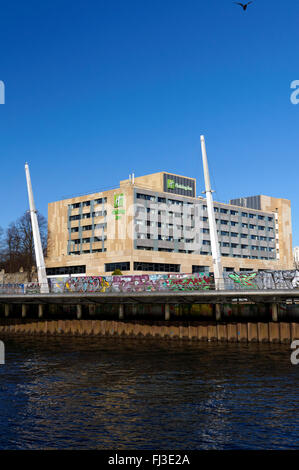 Holiday Inn, Cowbridge Road, Cardiff, Galles. Foto Stock