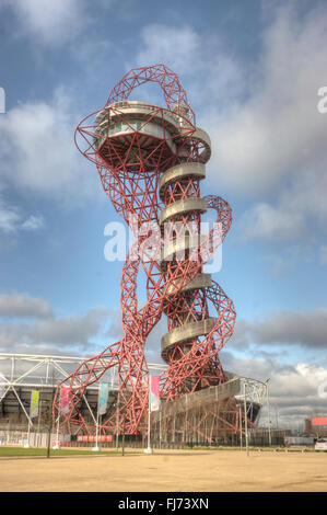 ArcelorMittal orbita la scultura e la torre di osservazione nel Queen Elizabeth Parco Olimpico di Stratford, Londra Foto Stock