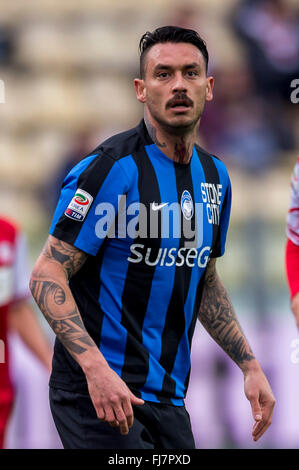 Modena, Italia. 28 Feb, 2016. Mauricio Pinilla (Atalanta) Calcio/Calcetto : Italiano 'Serie A' match tra Carpi FC 1-1 Atalanta allo Stadio Alberto Braglia di Modena . © Maurizio Borsari/AFLO/Alamy Live News Foto Stock