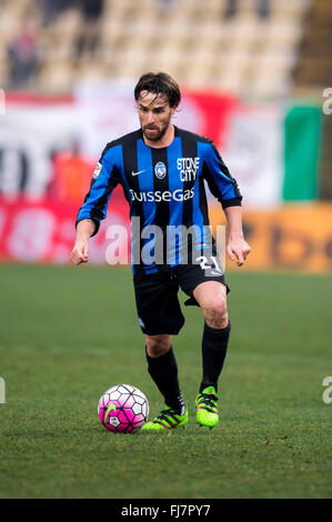 Modena, Italia. 28 Feb, 2016. Luca Cigarini (Atalanta) Calcio/Calcetto : Italiano 'Serie A' match tra Carpi FC 1-1 Atalanta allo Stadio Alberto Braglia di Modena . © Maurizio Borsari/AFLO/Alamy Live News Foto Stock