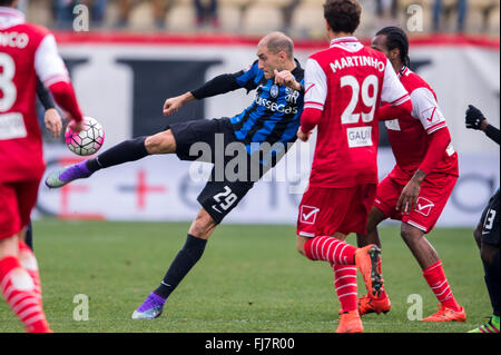 Modena, Italia. 28 Feb, 2016. Gabriel cippa (Atalanta) Calcio/Calcetto : Italiano 'Serie A' match tra Carpi FC 1-1 Atalanta allo Stadio Alberto Braglia di Modena . © Maurizio Borsari/AFLO/Alamy Live News Foto Stock