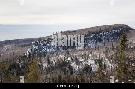 Leveaux montagna che fa parte delle montagne a dente di sega nella contea di Cook, Minnesota Foto Stock