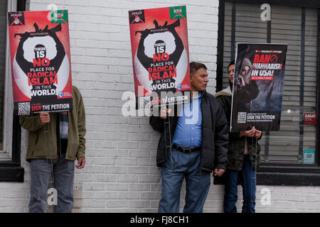 Membri del Messia Foundation International Holding anti-Wahabitismo segni - Washington DC, Stati Uniti d'America Foto Stock