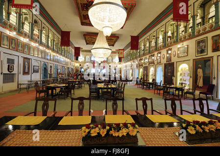 Royal Durbar Hall di FATEH PRAKASH PALACE HOTEL, Udaipur, Rajasthan, India, Asia Foto Stock