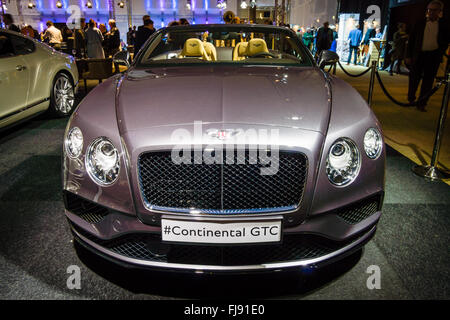 Auto di lusso Bentley Continental GTC V8S, fin dal 2016. Foto Stock