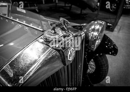 Ornamento del cofano di un'auto sportiva MG J-tipo, 1932. In bianco e nero. Foto Stock