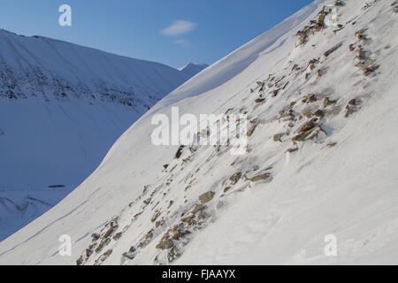 Le montagne che circondano la città di Longyearbyen, Spitsbergen Svalbard. Norvegia Foto Stock