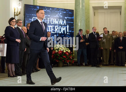 Varsavia, Polonia. 1 Marzo, 2016. Presidente polacco Andrzej Duda durante il giorno del ricordo di un maledetto soldato' nel palazzo presidenziale il 01 marzo 2016 a Varsavia in Polonia. Credito: MW/Alamy Live News Foto Stock