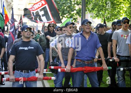 Milano, Italia, dimostrazione del neonazi gruppo "Forza Nuova' Foto Stock