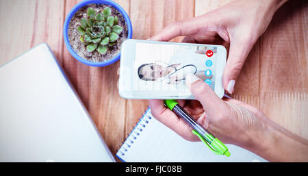 Immagine composita di vista della video chat app Foto Stock