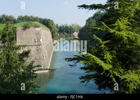 Il Festung, Festungsgraben, Peschiera del Garda Veneto, Italien | Fossato, Peschiera del Garda, Veneto, Italia Foto Stock