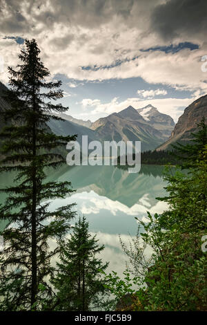Kinney lago nel Monte Robson Provincial Park vicino a Valemount, BC Foto Stock