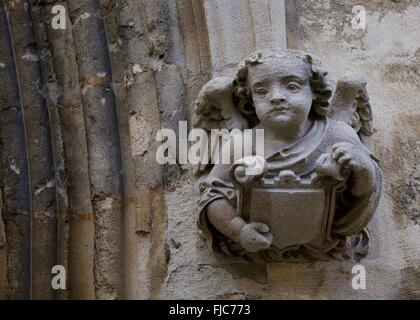 Angelo di pietra in ingresso alla biblioteca Bodleian, Oxford Foto Stock