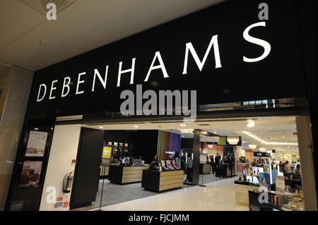 Debenhams Store ingresso in Cardiff Wales UK. Foto Stock