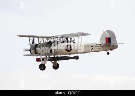 G-AVJH (LS326), un Fairey Swordfish II gestito dalla Royal Navy volo storico, durante la sua visualizzazione a East Fortune nel 2013. Foto Stock