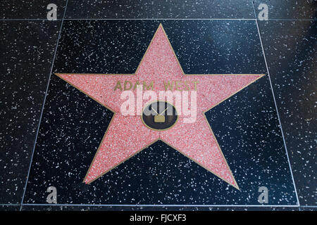 HOLLYWOOD, CALIFORNIA - 8 Febbraio 2015: Adam West Hollywood Walk of Fame star on Febbraio 8, 2015 a Hollywood, CA. Foto Stock