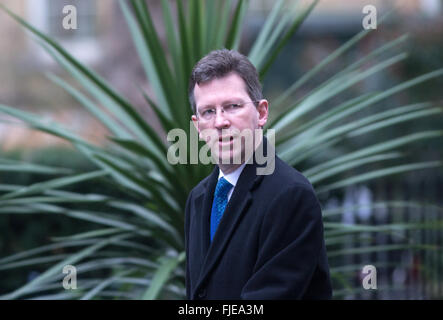 Il procuratore generale Jeremy Wright QC arriva a Downing street settimanale per la riunione del gabinetto Foto Stock