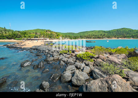 Spiaggia di Om in Gokarna nello stato indiano del Karnataka è un popolare backpacker di destinazione Foto Stock