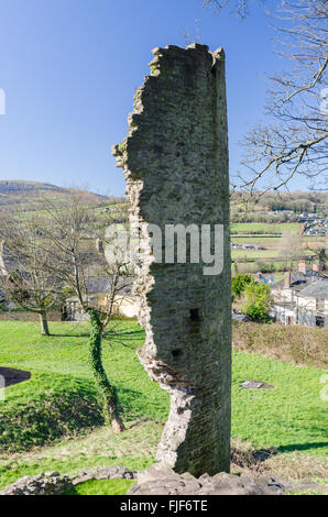 Resti del castello di Crickhowell, noto anche come Alisby del Castello e Crickhowell, Powys Foto Stock