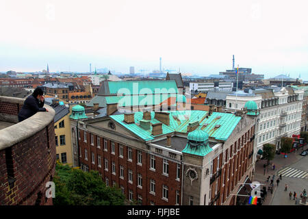 Vista panoramica di Helsingborg da Kärnan, Skåne, Svezia e Scandinavia Foto Stock