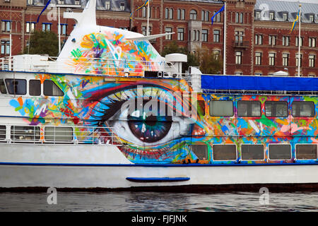 Verniciato colorato occhio su una barca, Helsingborg waterfront, Skåne, Svezia e Scandinavia Foto Stock