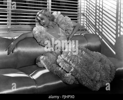 CAROLE LOMBARD BREVE MOMENTO (1933) Foto Stock