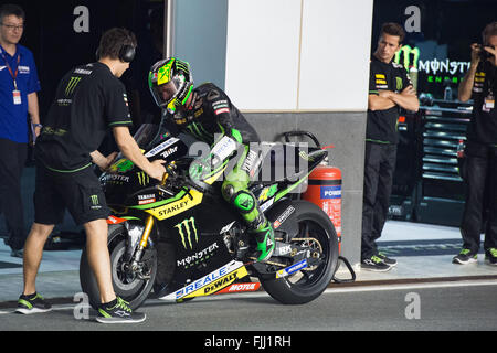 Doha in Qatar. 02Mar, 2016. Pol Espargaro test del MotoGP è in corso sul Circuito Internazionale di Losail prima del round di apertura del 2016 FIM del Campionato del Mondo di MotoGP Credito: Tom Morgan/Alamy Live News Foto Stock