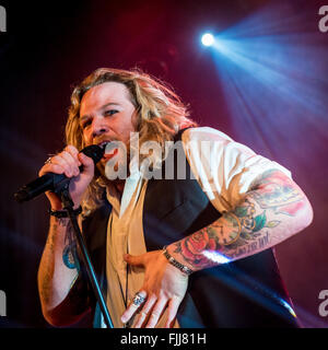 Nathan James di ingloriosa on lead vocals Foto Stock
