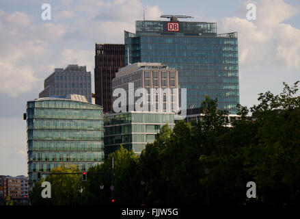 Hochhaeuser am Potsdamer Platz, Berlin-Tiergarten. Foto Stock