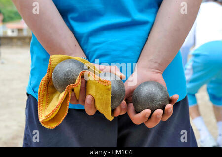 Riproduzione di jeu de boules in Francia, Europa Foto Stock