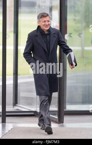 Herzogenaurach, Germania. 03 Mar, 2016. CEO di Adidas AG, Herbert Hainer, arriva al bilancio della società conferenza stampa a Herzogenaurach, Germania, 03 marzo 2016. Foto: DANIEL KARMANN/dpa/Alamy Live News Foto Stock