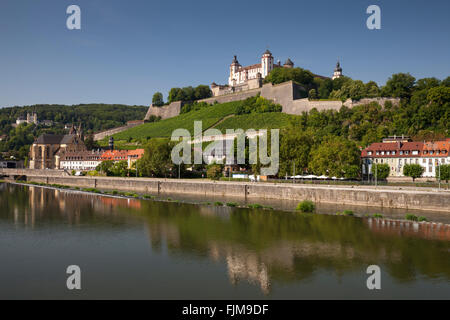 Geografia / viaggi, in Germania, in Baviera, Würzburg, castelli, Fortezza di Marienberg, vista esterna, Additional-Rights-Clearance-Info-Not-Available Foto Stock