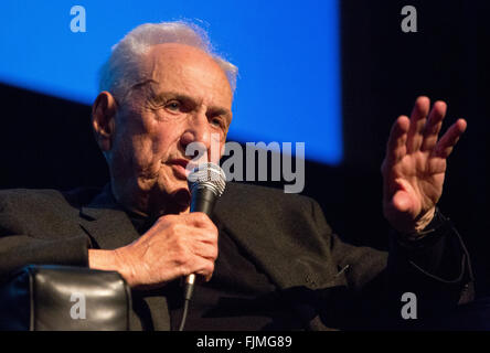 Architetto Frank Gehry assiste a Los Angeles gli affari del mondo Consiglio Evento speciale in occasione di una grande retrospettiva del suo lavoro attualmente sul display al Los Angeles County Museum of Art (LACMA) a Los Angeles, Stati Uniti d'America, il 02 marzo 2016. Foto: Hubert Boesl - nessun filo SERVICE - Foto Stock