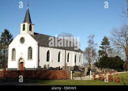 Engelbert. Febbraio-28-2016. Piccola chiesa del XIII secolo nel villaggio Engelbert. Paesi Bassi Foto Stock