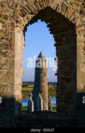 Monastero di Clonmacnoise shannon Offaly Irlanda Foto Stock