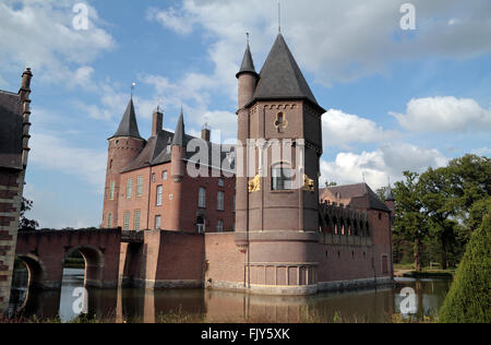 Il Kasteel Heeswijk, una del XII secolo il castello di Heeswijk, Noord-Brabant, Paesi Bassi. Foto Stock
