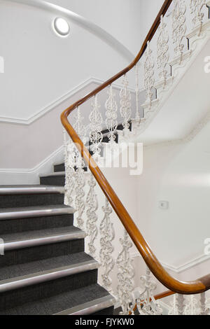 Tyndalls Park Road, ristrutturazione dell'insegnamento universitario e spazi di amministrazione. Scale. Foto Stock