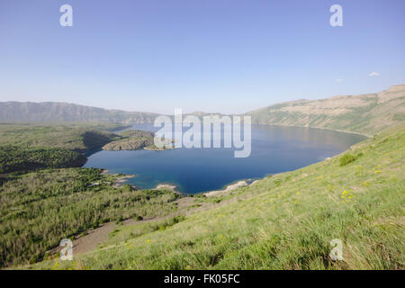 Nemrut Dagi caldera e il cratere del lago (Sogukgöl, lago freddo). Turchia, Anatolia Orientale Foto Stock