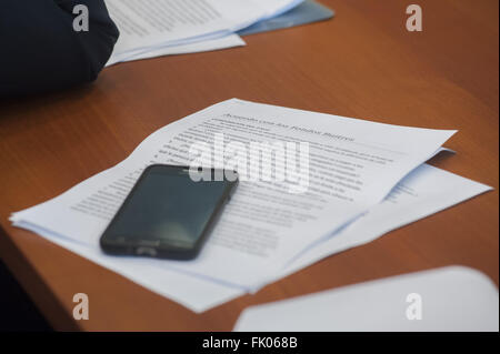 Buenos Aires, Buenos Aires, Argentina. Mar 4, 2016. Ministero dell'economia Alfonso Prat-Gay appare in una sessione plenaria del Congresso Comitati di informare circa l'accordo raggiunto con i creditori holdout. © Patricio Murphy/ZUMA filo/Alamy Live News Foto Stock