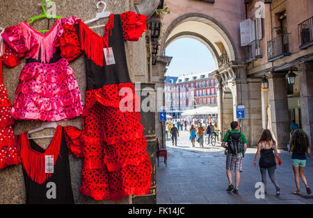 Calle Gerona, ingresso a Plaza Mayor, Madrid, Spagna. Foto Stock