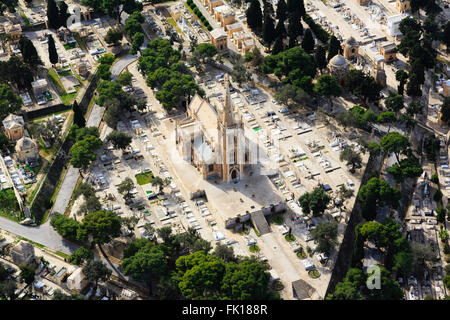 Vista aerea di Santa Maria Addolorata cimitero, Paola, Malta Foto Stock