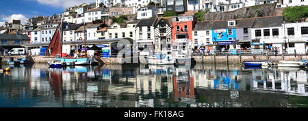 Estate, barche da pesca nel porto di Brixham, Brixham town, Torbay, English Riviera, della Contea di Devon, Inghilterra, Regno Unito Foto Stock